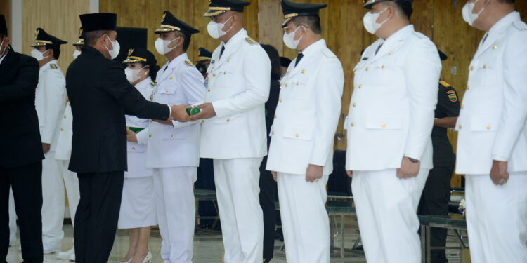 Lantik Delapan Kepala Daerah Hasil Pilkada Serentak, Gubernur Edy Rahmayadi Ingatkan  Agar Menjauhi Tiga Hal