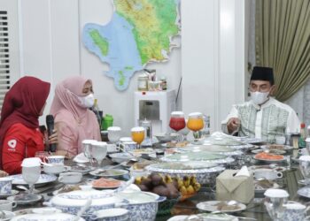 Edy Rahmayadi Terus Pertahankan Tradisi Buka Puasa dengan Tahfiz dan Anak Yatim