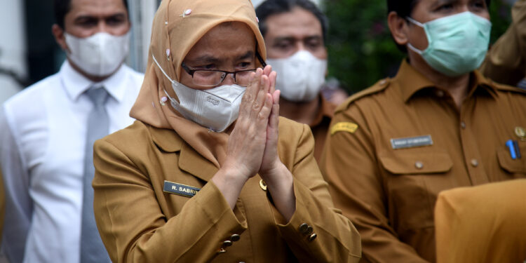 Memasuki Masa Purnabakti, Haru dan Tangis Iringi Pelepasan Sekdaprov Sabrina